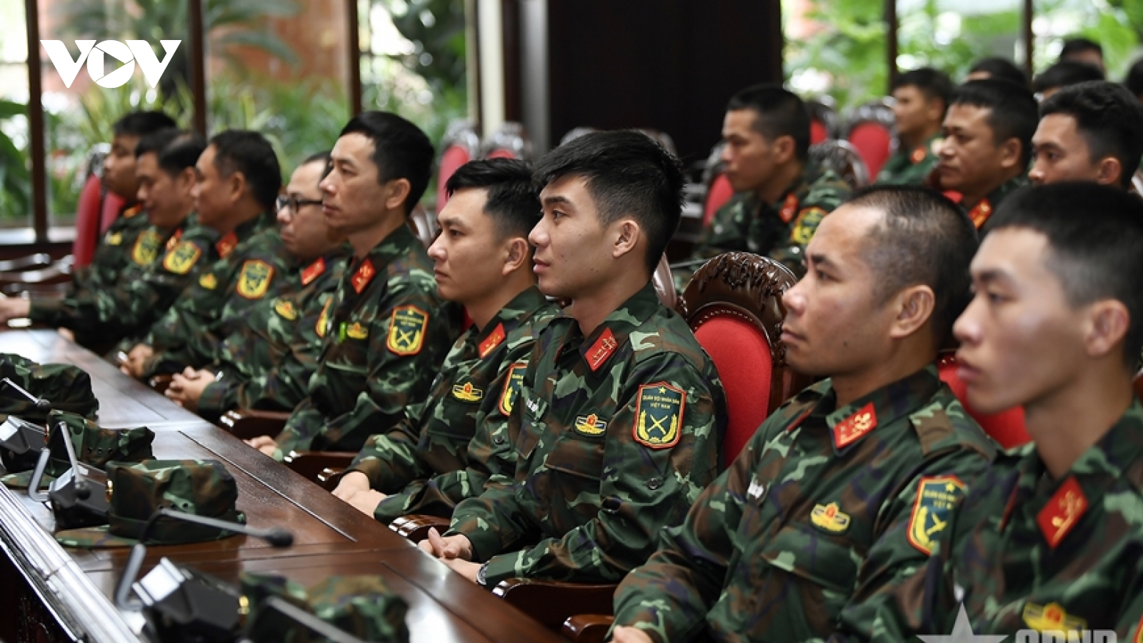 Lực lượng tinh nhuệ nhất của Việt Nam lên đường cứu trợ động đất tại Myanmar